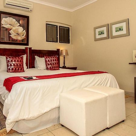 דורבן Chartwell Guest House מראה חיצוני תמונה